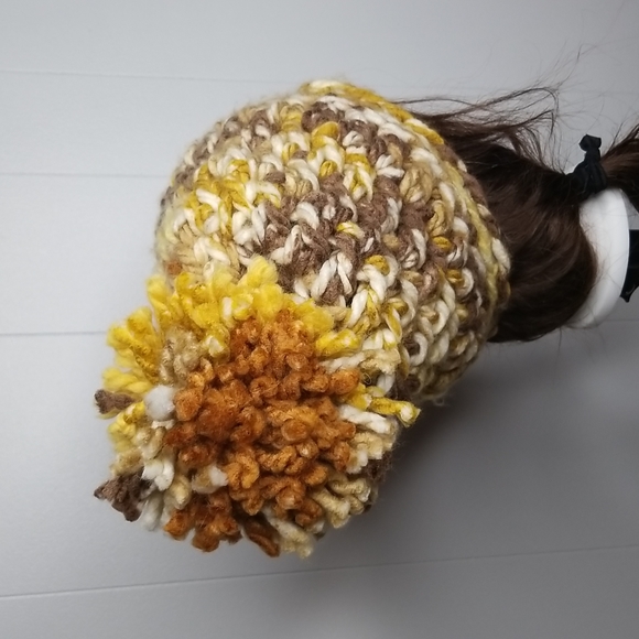Handmade Crochet Slouchy Chunky Beanie w/ Pom - Picture 6 of 10